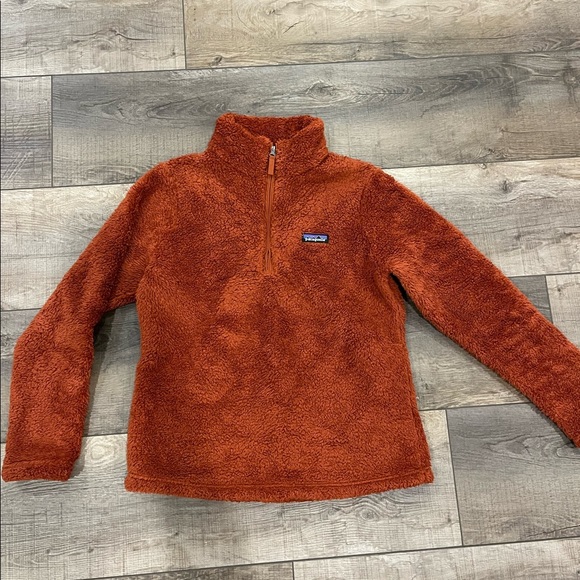 Patagonia Jackets & Blazers - Patagonia; quarter zip